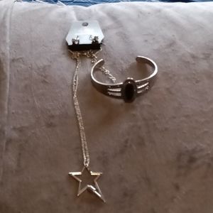 Brand New Star Bracelet  Necklace  set